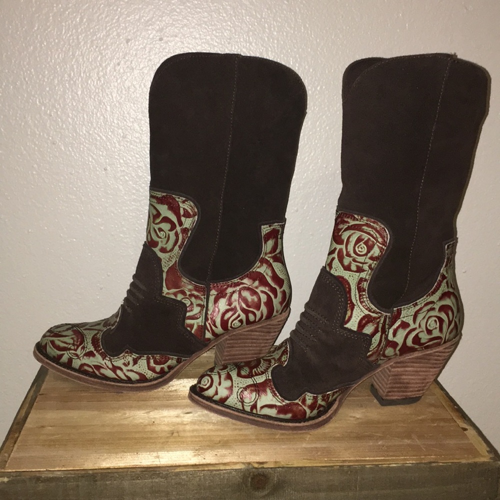Brown/teal boots with suede